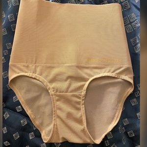 Juicy couture women’s shaper